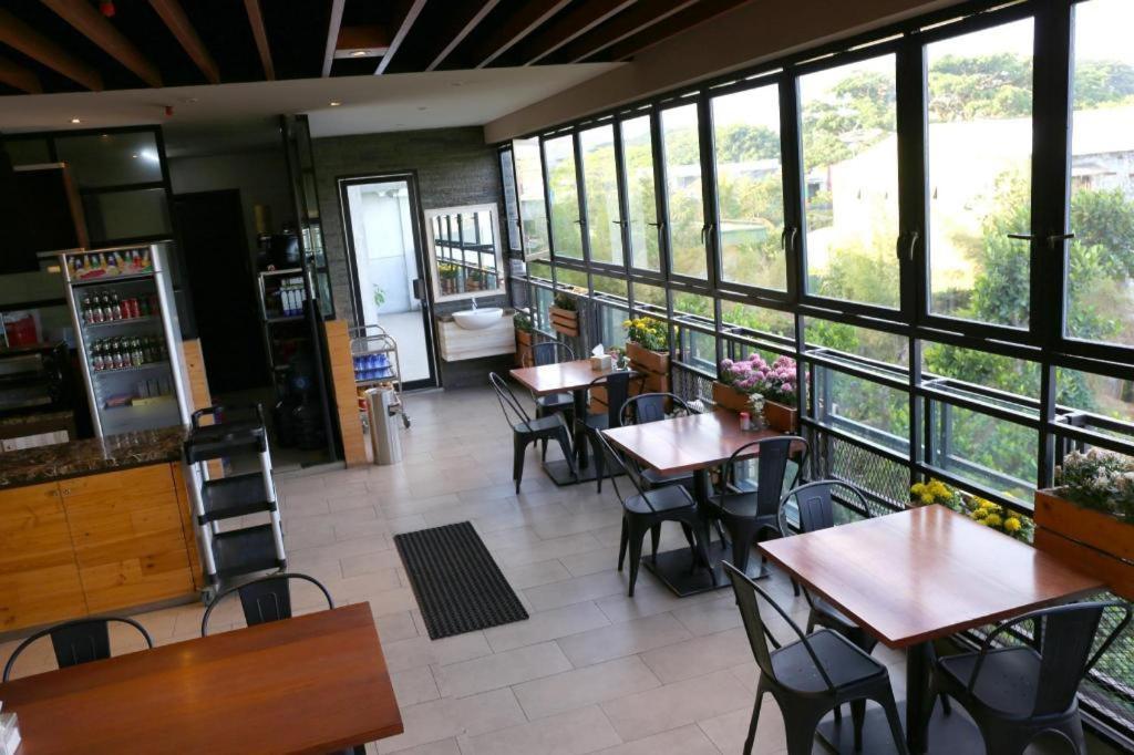 Grand Citihub Hotel @Kajoetangan Malang Exterior foto